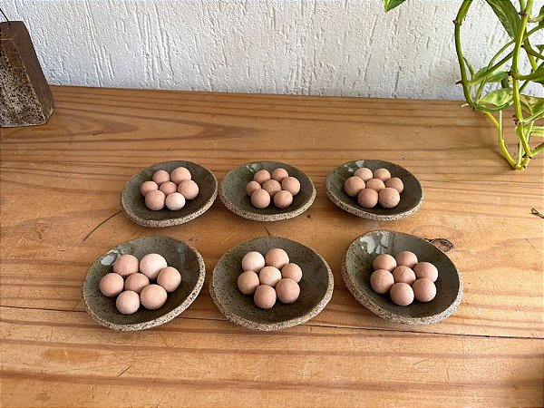 Conjunto de 8 difusores com bolinhas de cerâmica