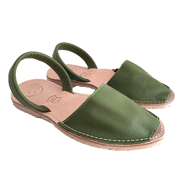 Avarca Oliva em Couro