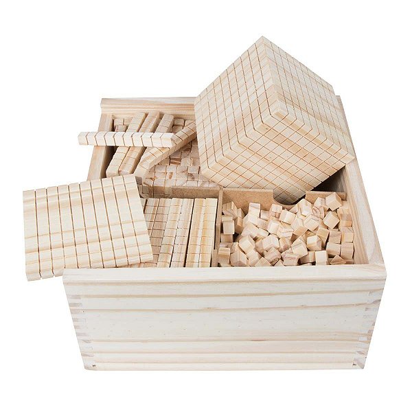 Material Dourado  611 peças em madeira com caixa