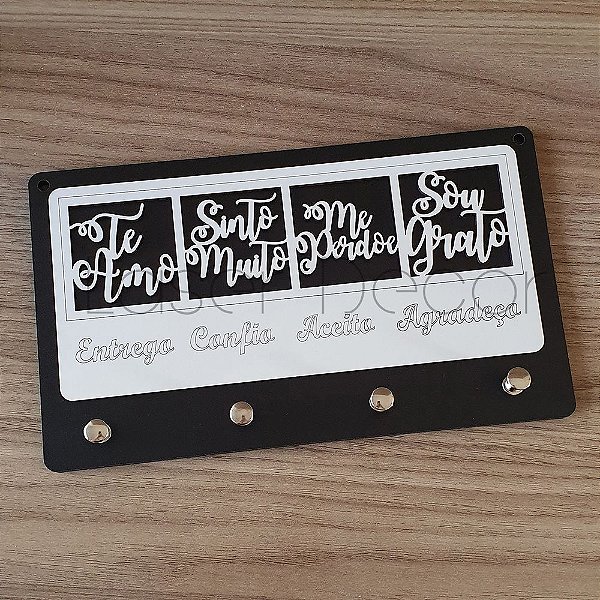 Porta Chaves Ho'oponopono Entrego MDF Preto e Branco 24x14cm
