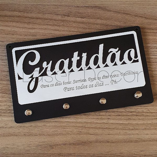 Porta Chaves Gratidão MDF Preto e Branco 24x14cm