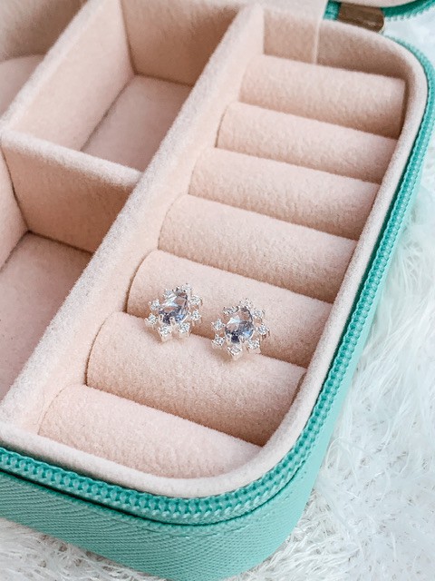 Brinco de Prata Gota Cravejada Lilás