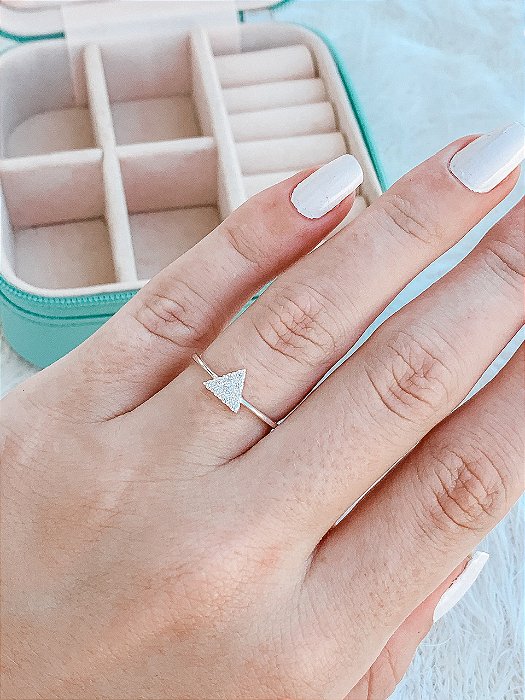 Anel de Prata Triângulo Cravejado