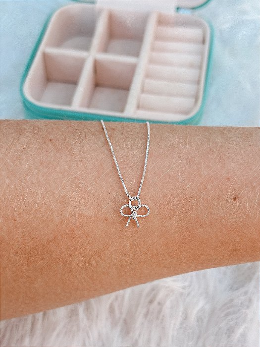 Gargantilha de Prata Mini Laço