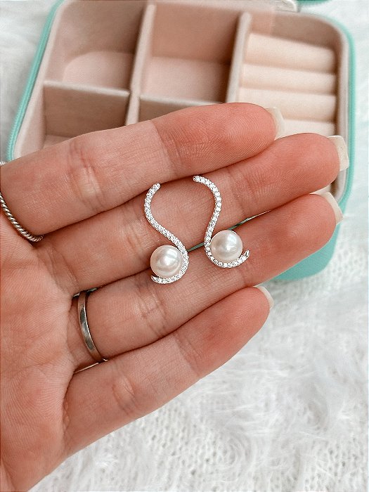 Brinco de Prata Cravejado Pérola