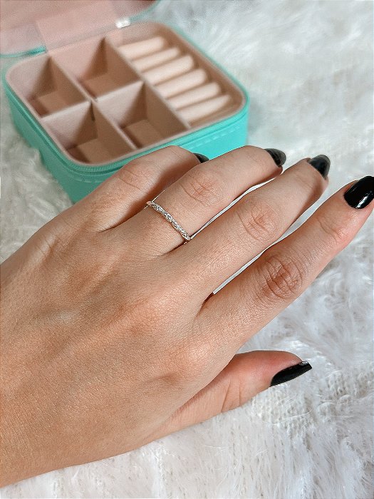 Anel de Prata Trançado Cravejado