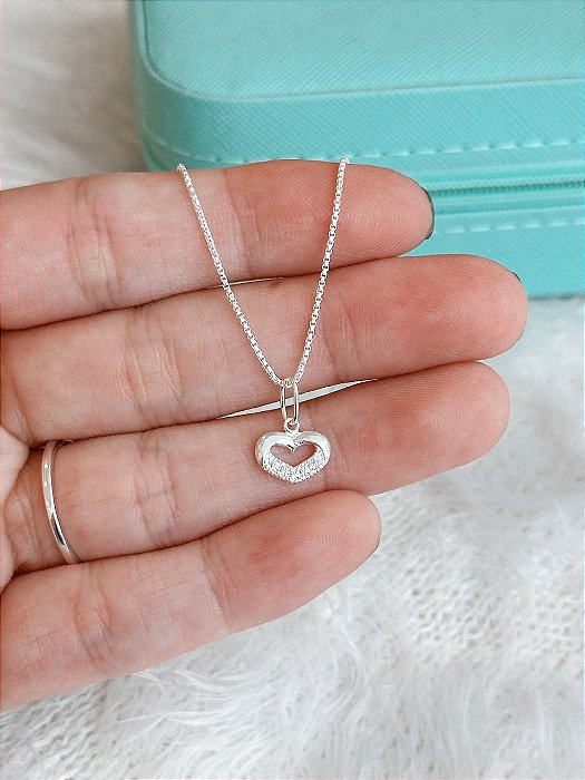 Gargantilha de Prata Coração Ponta Cravejada