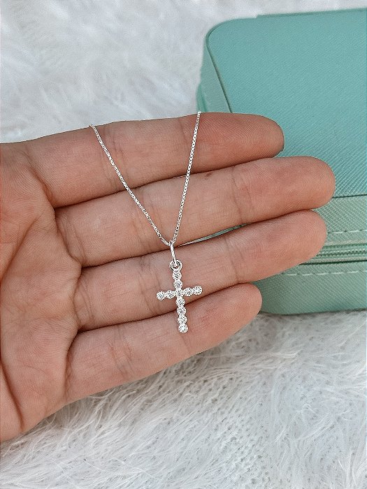 Gargantilha de Prata Cruz Zircônia Redonda