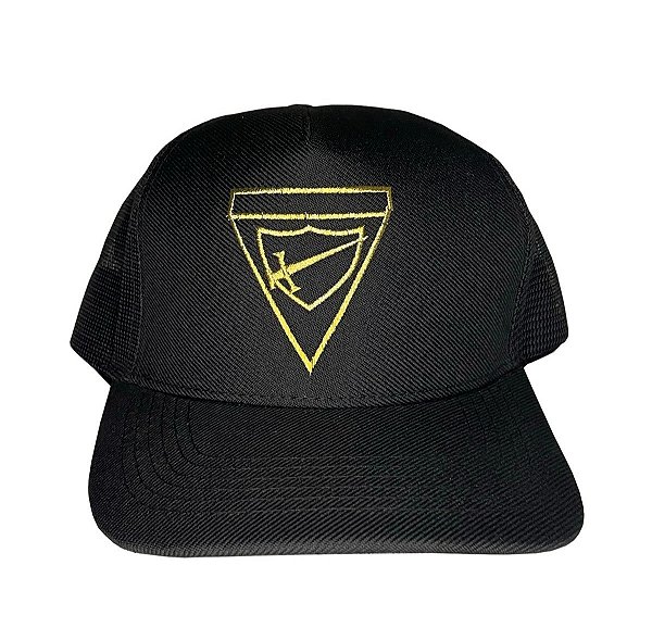 Boné Preto com Triangulo Dourado