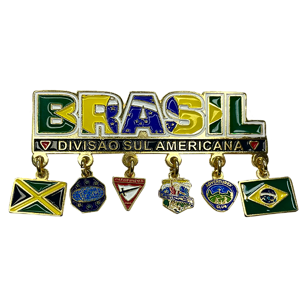 Pin Promocional de "Pathfinders in Mission" com nome de País da DSA