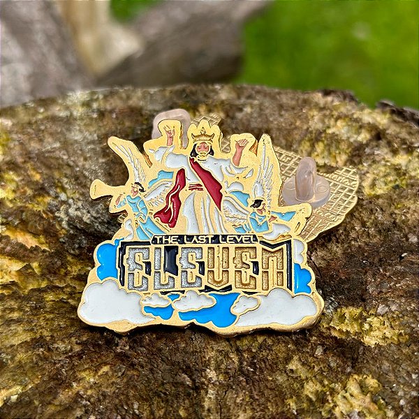 PIN PREMIUM DO CAMPORI "USEB" 2023, "ELE VEM", COM BANHO OURO E NUVENS