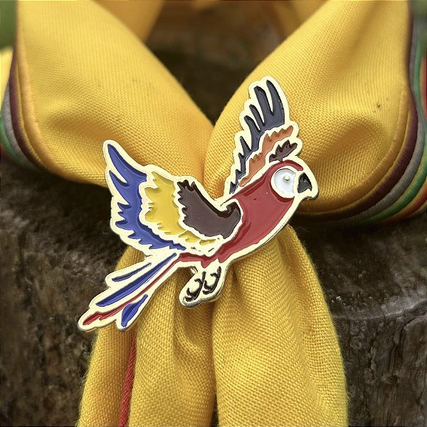 ARGANÉU/PRENDEDOR DE LENÇO ARARA VOANDO, BANHO OURO