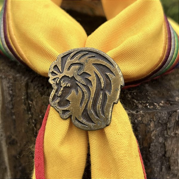 Arganéu/Prendedor de lenço, cabeça de leão, ouro velho
