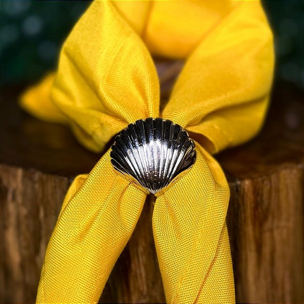 ARGANÉU/PRENDEDOR DE LENÇO CONCHA DO MAR PRATA