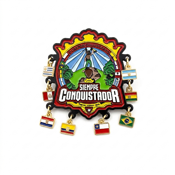 ARGANÉU/PRENDEDOR DE LENÇO, CAMPORI DSA 2027, SIEMPRE CONQUISTADOR, COM TODAS AS BANDERINHAS