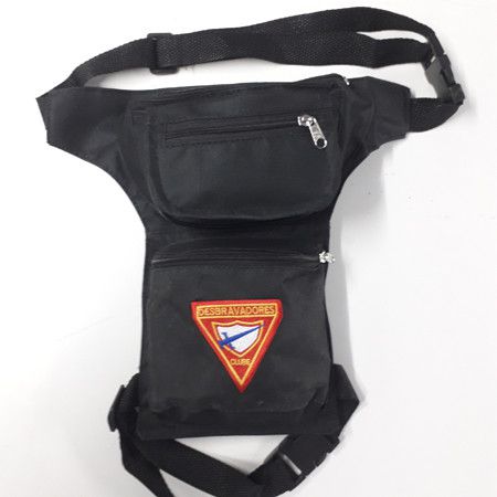 POCHETE DE PERNA PRETA LOGO D1
