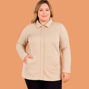 Casaco Feminino Plus Size em Poliéster com Zíper Invisível e Bolsos Laterais  Cativa