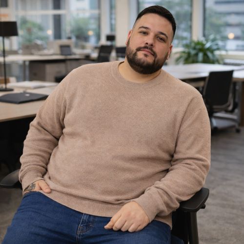 Suéter Masculino Plus Size Gola Redonda Manga Longa Em Tricô Rajado