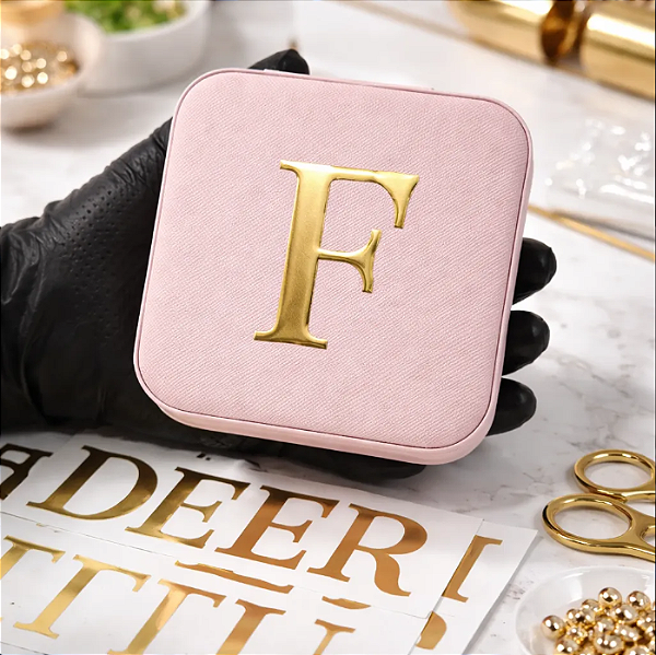 ALFABETO 4,5 CM - DTF UV METALIZADO ( MEIO METRO) P/ ITENS DECORATIVOS - PAPEL - CAIXAS - COPOS- CANECAS - CERÂMICAS - METAL - ACRILICO - PORTA JÓIAS - ESTOJO DE MAQUIAGEM