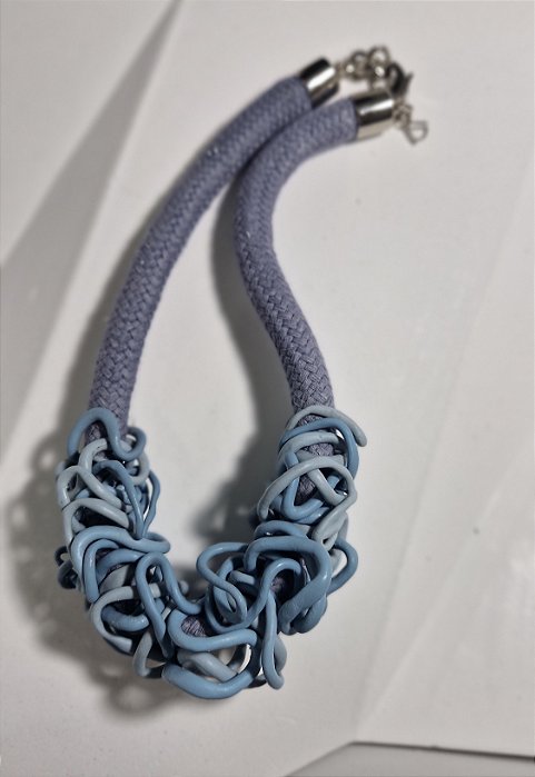 Colar Linha Ciclos Azul Acinzentado