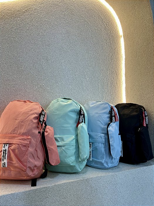Mochila impermeável c/ estojo - 755
