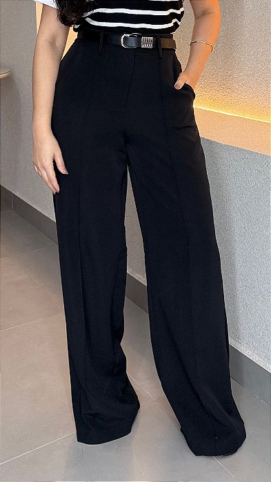 Calça pantalona c/ frizo