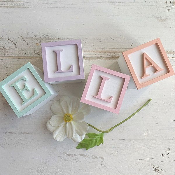 Cubo com Letra em mdf Cores Pastéis - Kit com 4 un