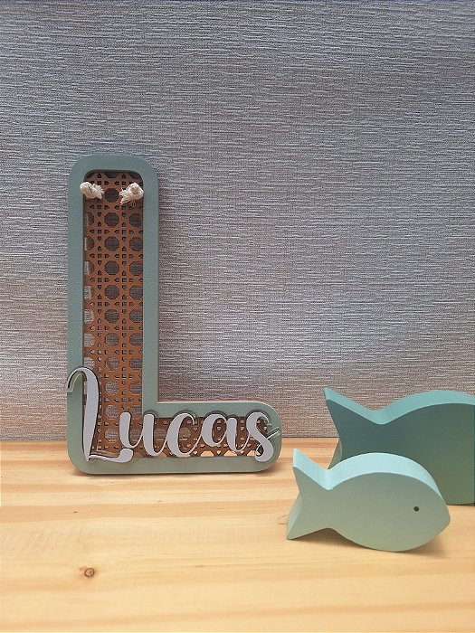 Letra Rattan 20 cm Porta Maternidade