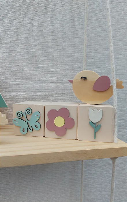 Decoração Jardim Encantado Kit 2 Passarinhos + Cubos Floral