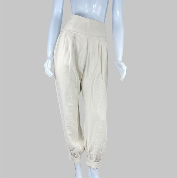 Calça afunilada bege claro TAM 36