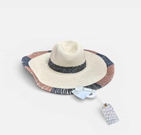CHAPEU DE PRAIA