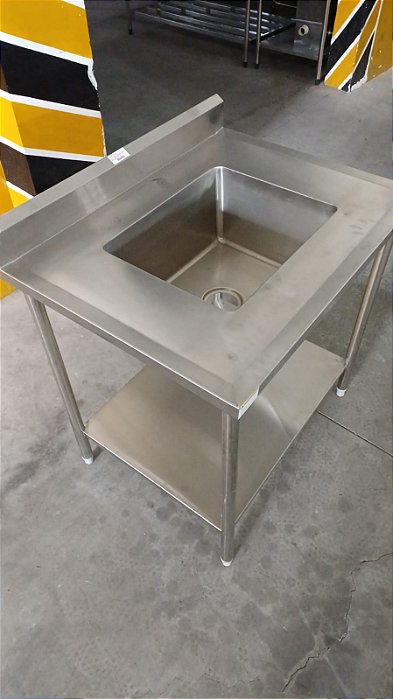 MESA DE ENCOSTO VINCADA INOX 304 - 900x700x900 MM - CB 50x40x25 CENTRAL - PRAT LISA - SULFISA - NOVA