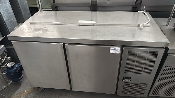 BALCÃO SERV. REFR. 1430X700X900 MM DIG/DIR CONDIMENTADORA 220 V - MACOM - SEMINOVO