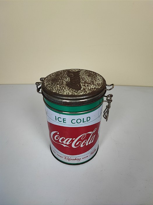 Coca Cola Original Tampa E Trava Litografada Branca