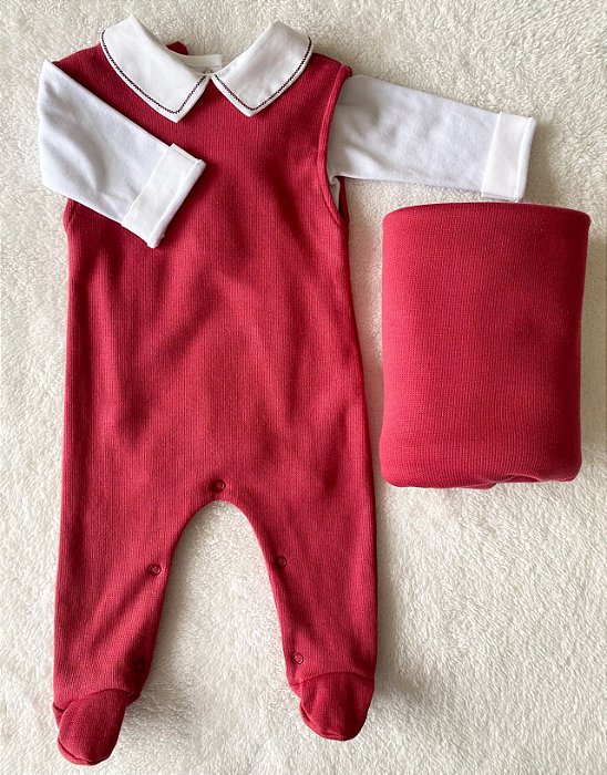 Macacão Cavado + Body + Manta na cor vermelha