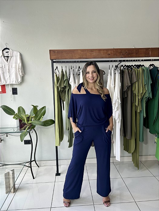 Calça em viscolycra com botoes