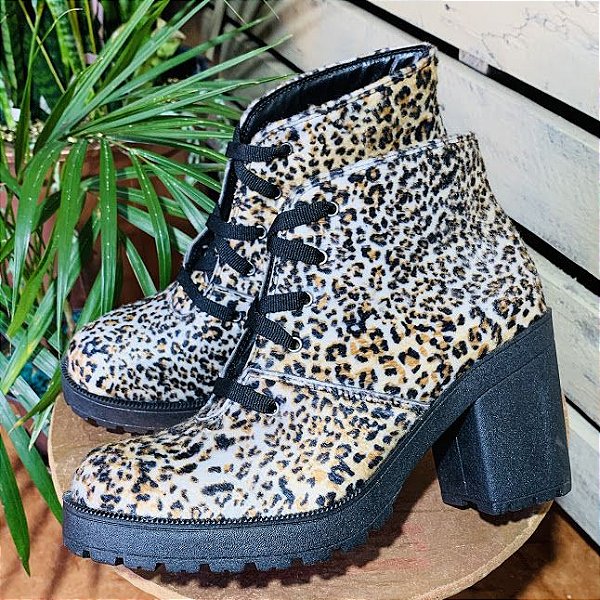 coturno animal print