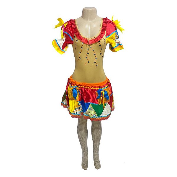 Conjunto Junino Bege com Bandeiras - SOMENTE ALUGUEL