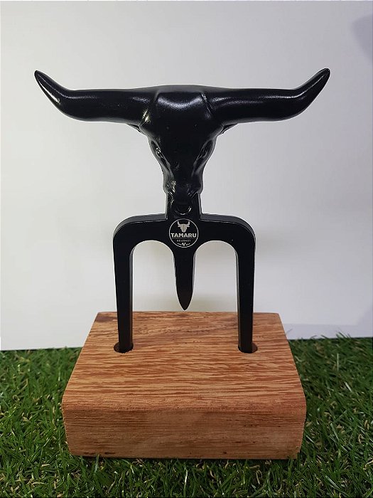 Garfo tridente para churrasco preto - Personalizável - Com base