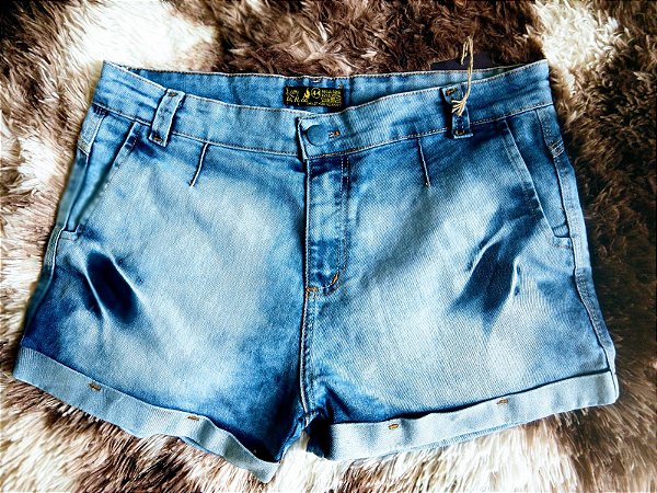 short jeans feminino claro