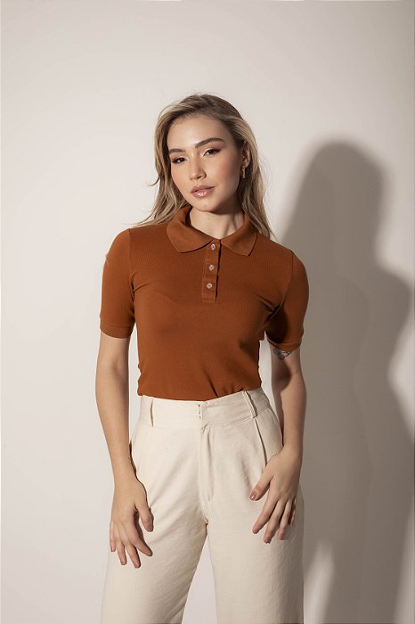Camiseta Polo Viviane Caramelo