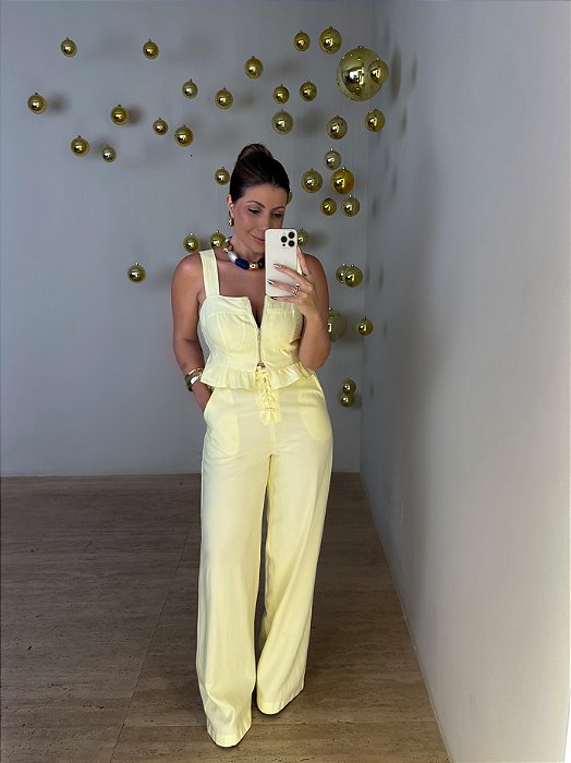Calça Wide Leg Alfaiataria Búzios Amarela