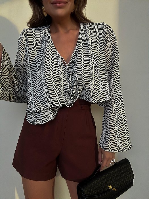 Bata Cropped Aurélia Preta e Branca