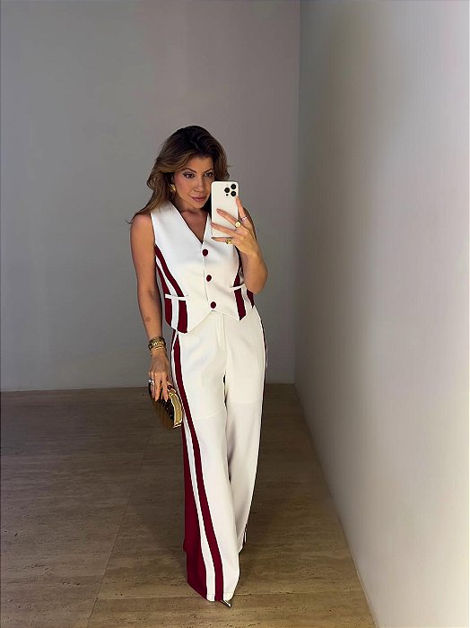 Conjunto Alfaiataria Costanza Bordô e Off White