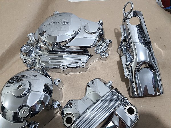 Kit de tampas 150 2014/2015 cromados com os parafusos e Peito