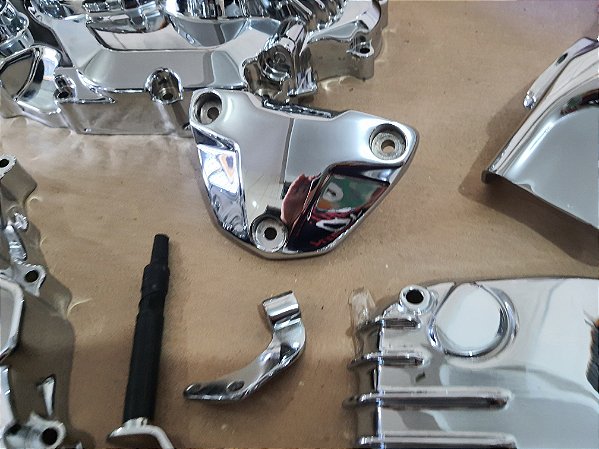 Kit tampas star160/broz160/titan/fan/190 ate 2021 com parafusos cromados