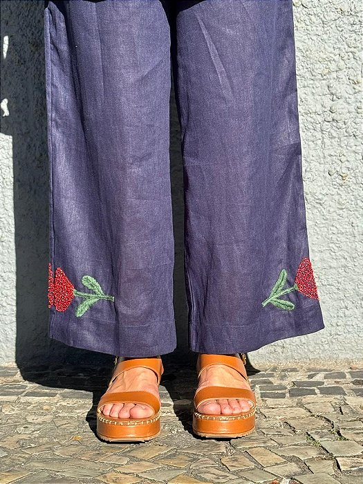 Calça Flor em Passarela