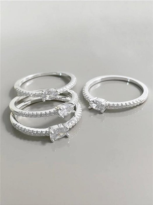 Anel ponto de luz oval cristal