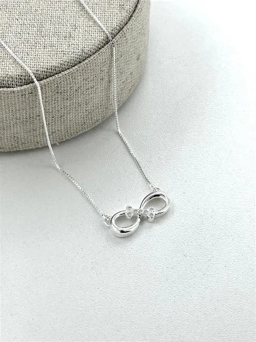 Colar Infinito com Ossinho Cravejado