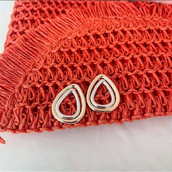 Brinco Gota Dois Banhos